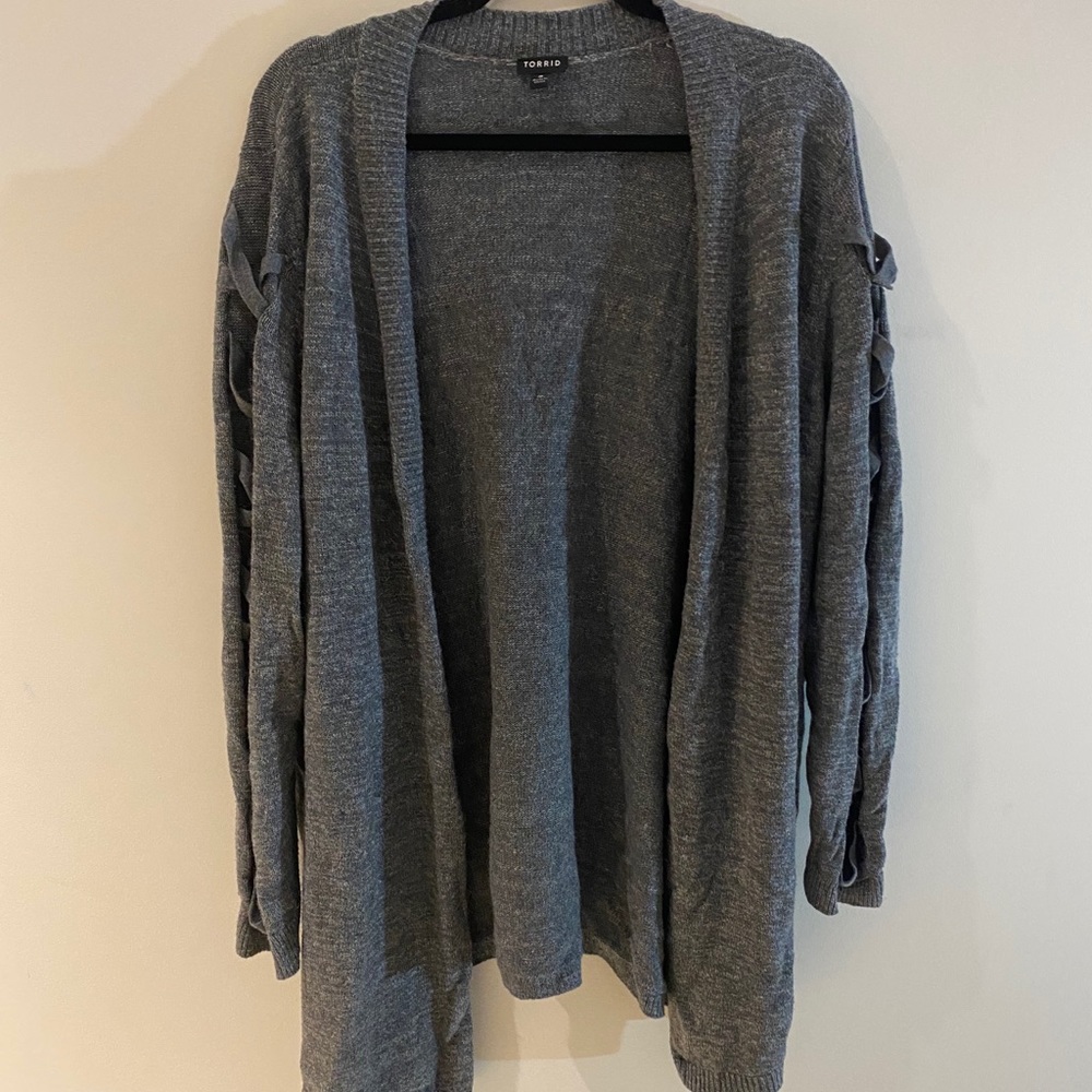 Torrid Gray Lattice Sleeve Sweater Size 3